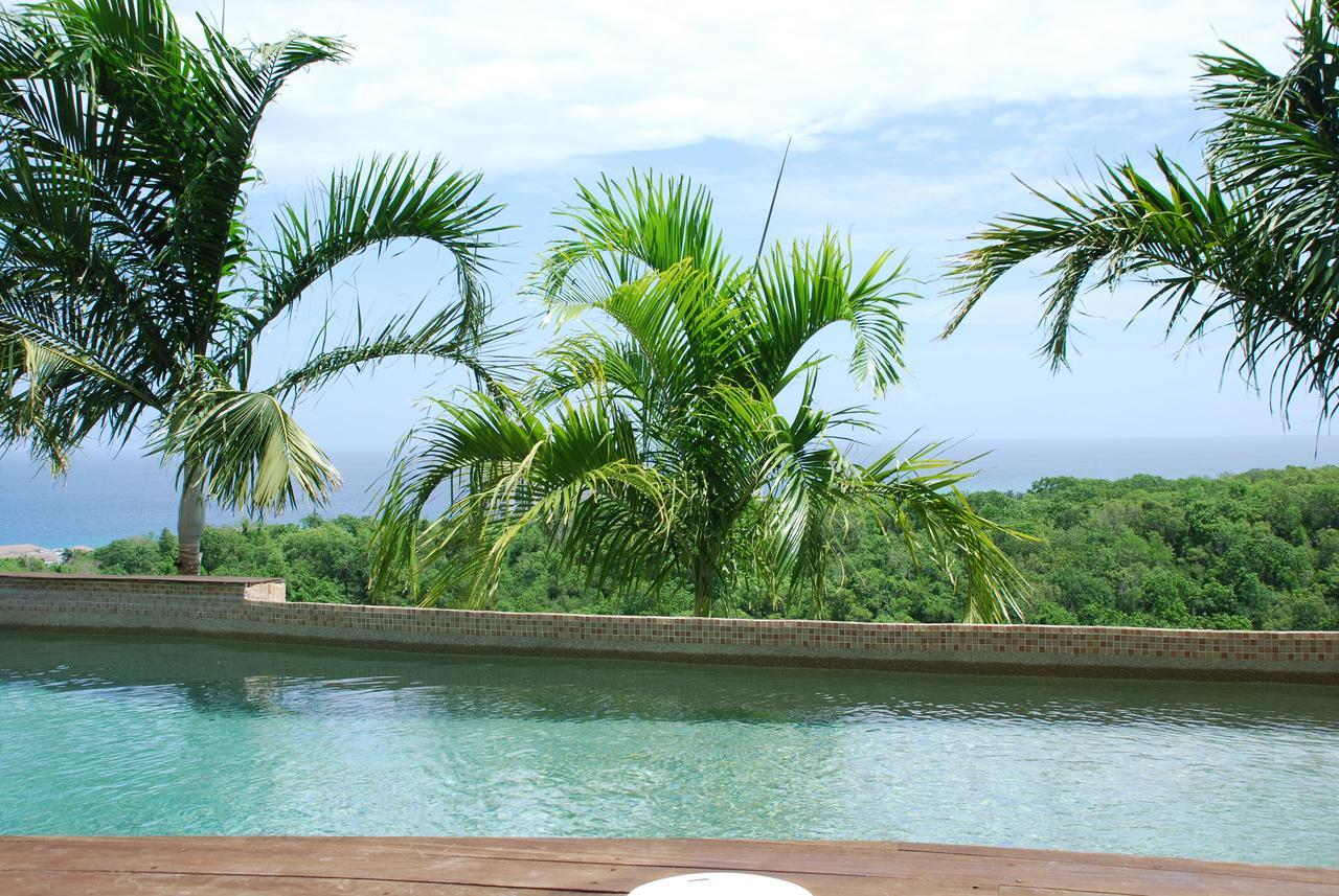 Luxury Villa Sleeps 6, Beach Access, Montego Bay Kültér fotó